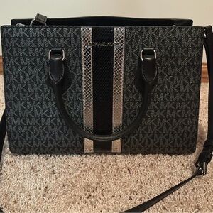 Michael Kors small black handbag, like new